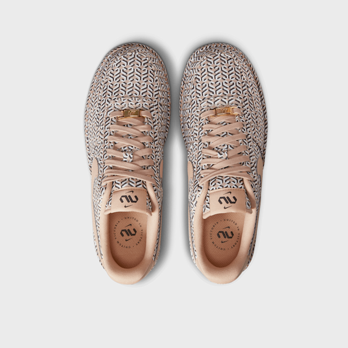Nike WMNS Air Force 1 LX bijela 27546 6