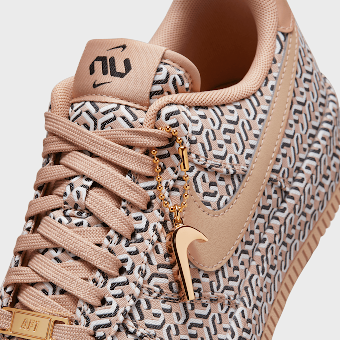 Nike WMNS Air Force 1 LX blanco 27546 7