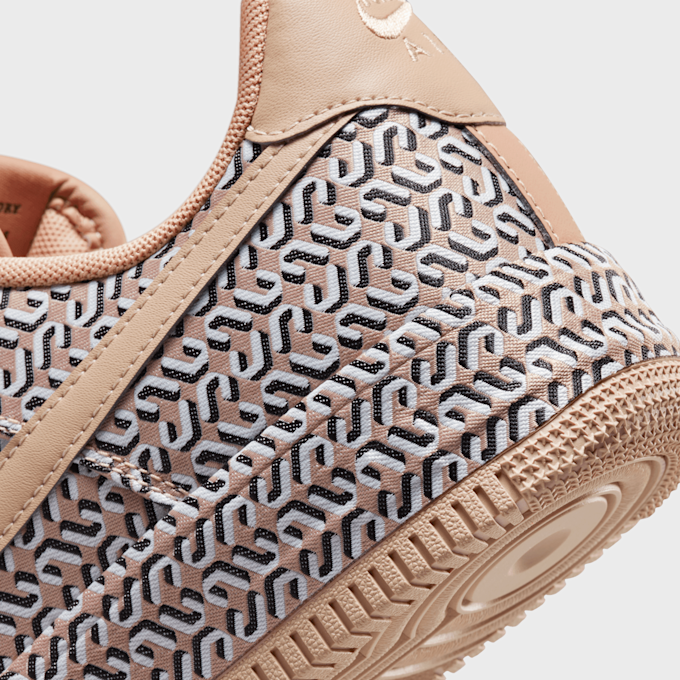 Nike WMNS Air Force 1 LX bijela 27546 8