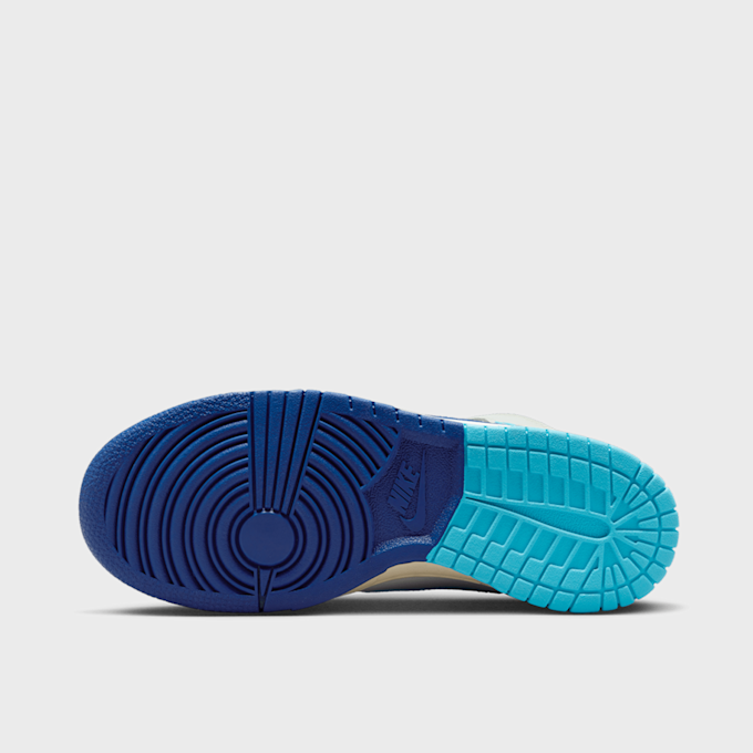 Nike Dunk High SE (GS) blanc 27549 3
