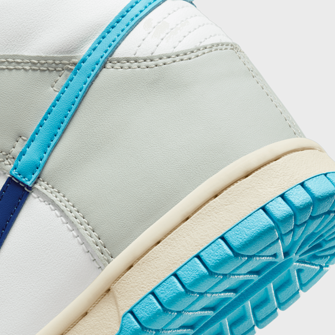 Nike Dunk High SE (GS) blanc 27549 8