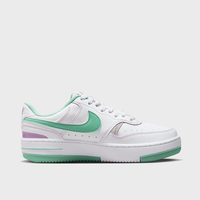 Nike WMNS Gamma Force weiß 27553 2