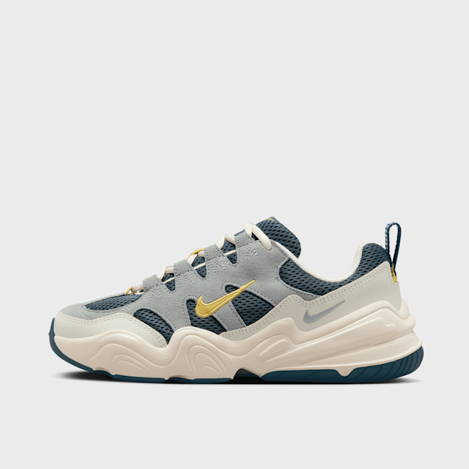 Nike WMNS Tech Hera bianco 27585 1