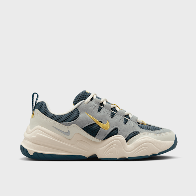 Nike WMNS Tech Hera wit 27585 2