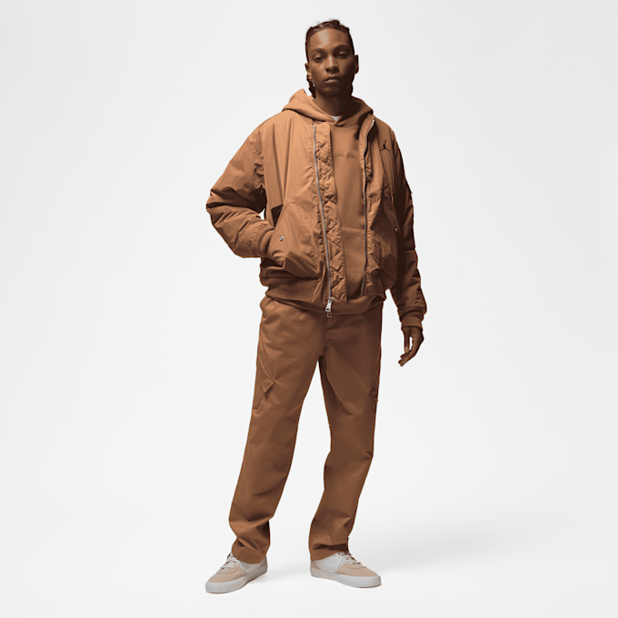Jordan Essentials Chicago Pants marrón 27600 8