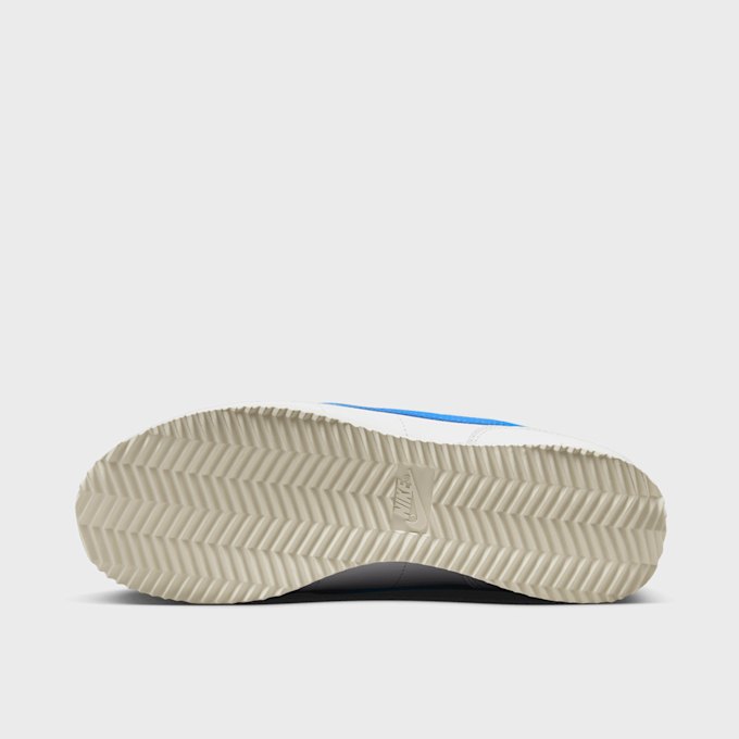 Nike WMNS Cortez weiß 27609 3