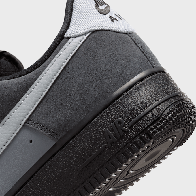 Nike Air Force 1 LV8 gris 27758 8