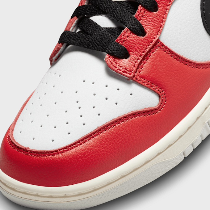 Nike Dunk Low Retro PRM czerwony 27773 7