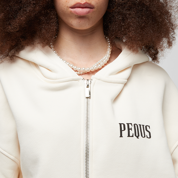 PEQUS Chest Logo Cropped Hoodie weiß 27940 3