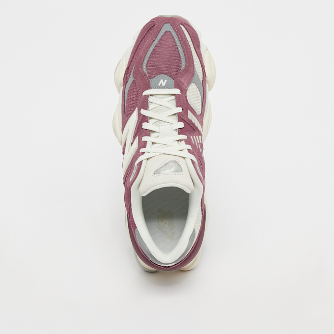 New Balance 9060 rood 23128 5