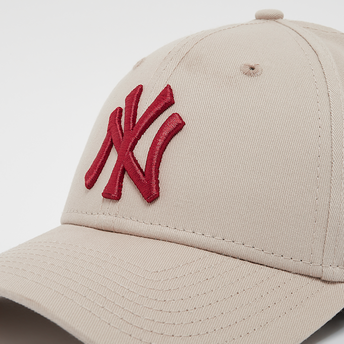 New Era 9Forty League Ess MLB New York Yankees dam/whi beige 23257 4