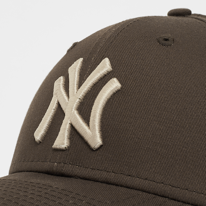 New Era 9Forty League Essential MLB New York Yankees marrón 23258 4
