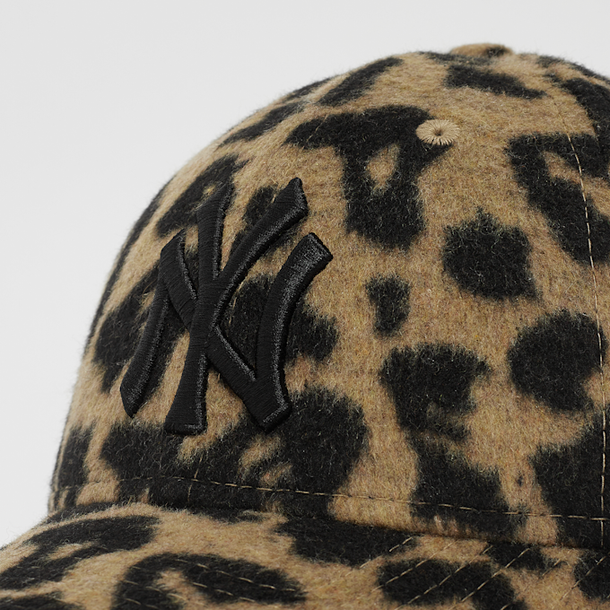 New Era 9Forty Female Leopard MLB New York Yankees wielokolorowy 23275 4