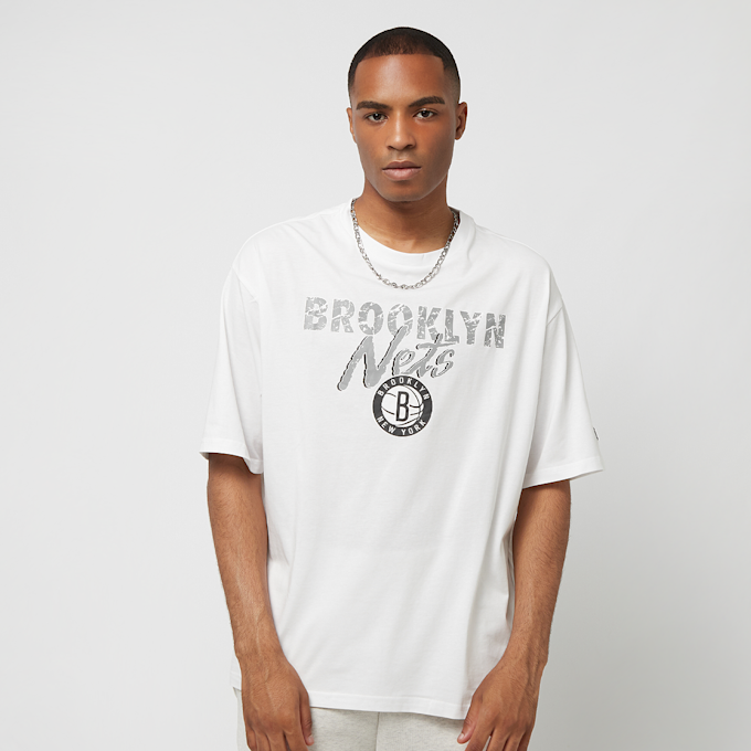 New Era Team Script Oversized Tee Brooklyn Nets biały 23282 1