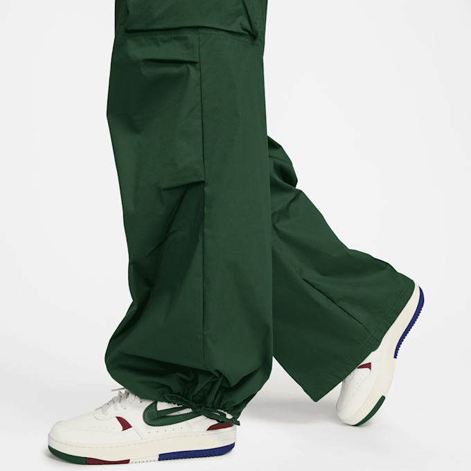 Nike Sportswear Woven Loose Pants High-Waisted Swoosh grün 23912 5