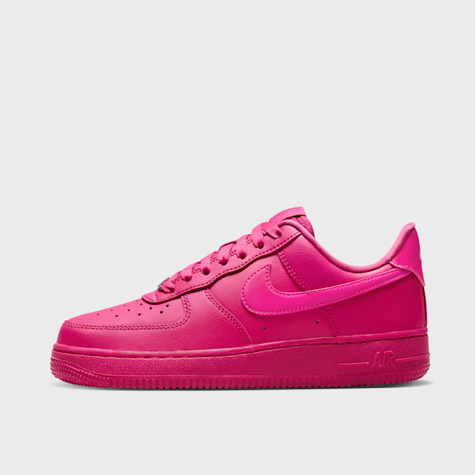 Nike WMNS Air Force 1 '07 weiß 24230 1