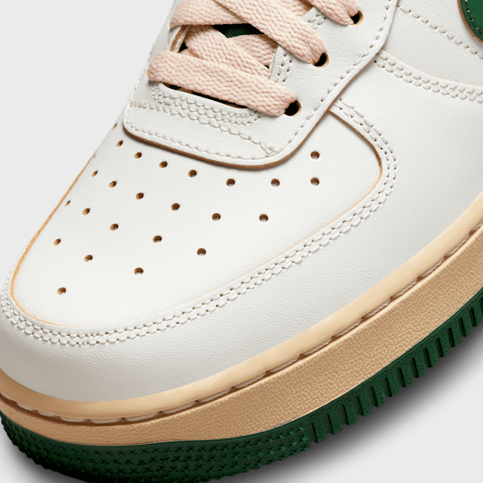 Nike WMNS Air Force 1 '07 LV8 beige 24233 7