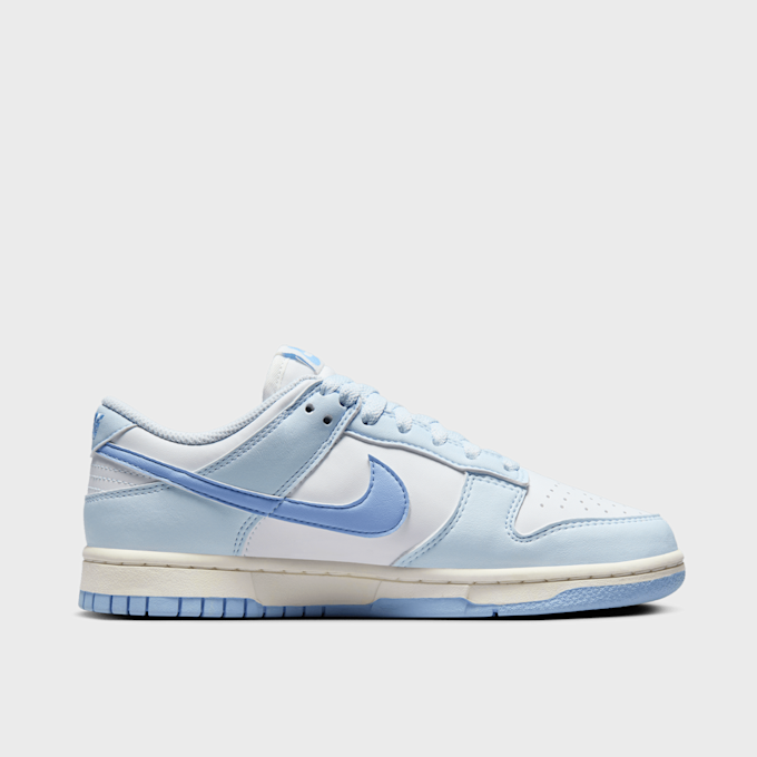 Nike WMNS Dunk Low Next Nature blauw 24240 2