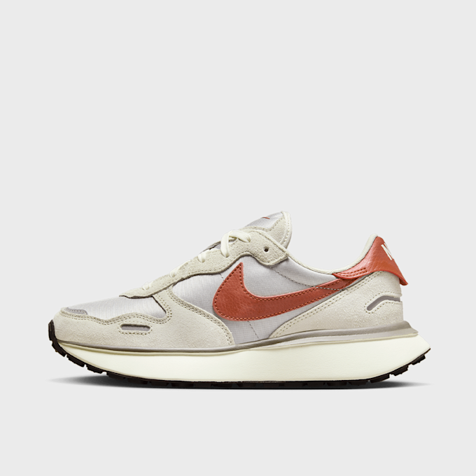 Nike WMNS Phoenix Waffle biały 24269 1