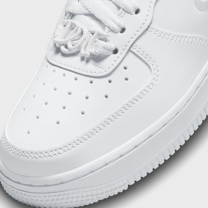 Nike WMNS Air Force 1 '07 SE blanc 24289 7