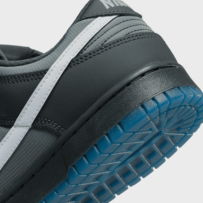 Nike Dunk Low Retro szary 24305 7