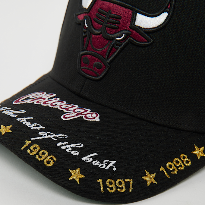 Mitchell & Ness NBA Against The Best Pro SB Chicago Bulls schwarz 24362 4