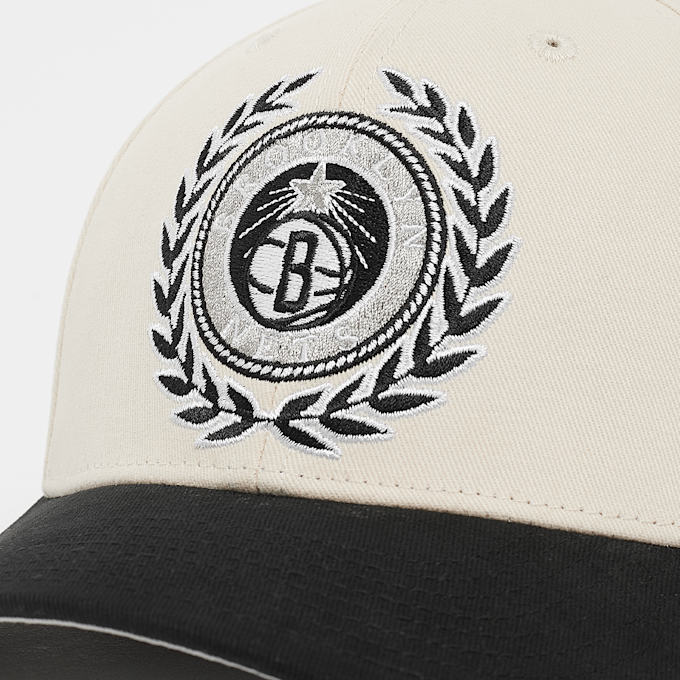 Mitchell & Ness NBA Collegiate Pro Snapback Brooklyn Nets weiß 24363 4
