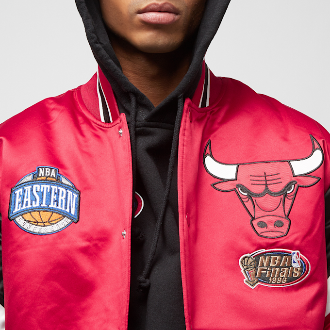 Mitchell & Ness NBA Heavyweight Satin Jacket Chicago Bulls rosso 24400 3