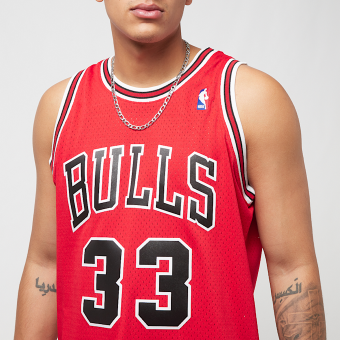 Mitchell & Ness NBA Chicago Bulls - Scottie Pippen Swingman Jersey rood 24410 3