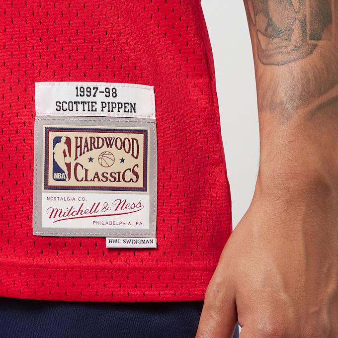 Mitchell & Ness NBA Chicago Bulls - Scottie Pippen Swingman Jersey czerwony 24410 4