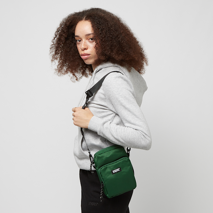 SNIPES Woven Label Basic Logo Small Bag grün 24634 6