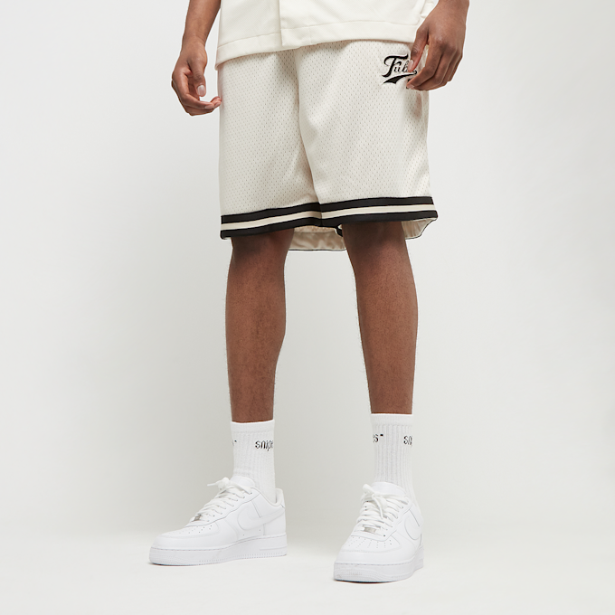 FUBU Varsity Mesh Shorts blanco 24818 1