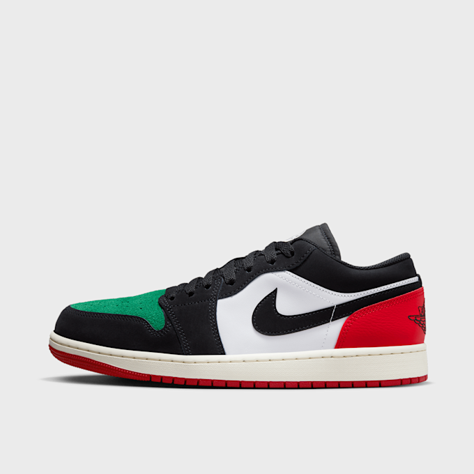 Jordan WMNS Air Jordan 1 Low Quai 54 viola 24869 1