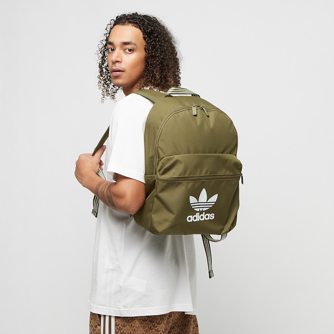 adidas Originals adicolor Rucksack grün 25160 7