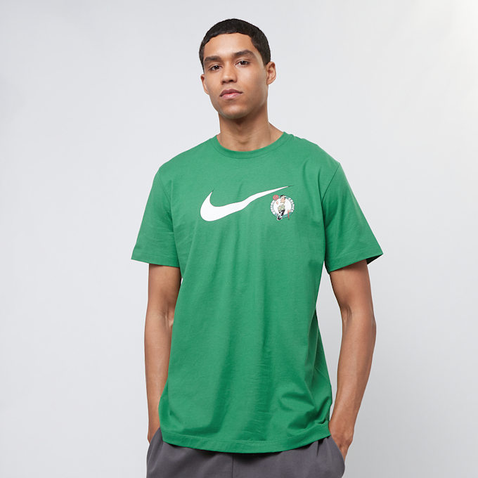 Nike Boston Celtics Essential NBA Swoosh Shortsleeve Tee grün 25250 1