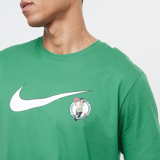 Nike Boston Celtics Essential NBA Swoosh Shortsleeve Tee grün 25250 3