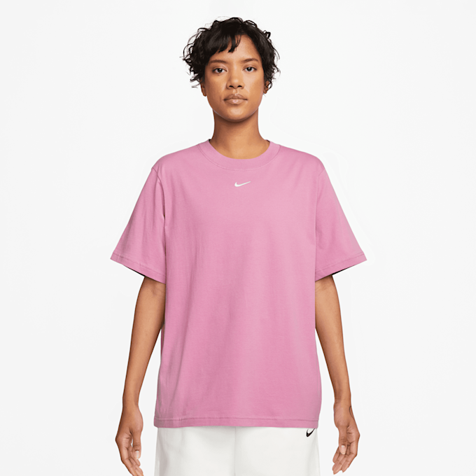 Nike Sportswear Essentials Low Brand Read T-Shirt rosa 28146 1