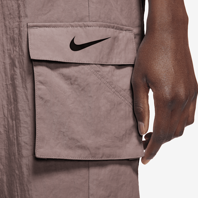 Nike Sportswear Essential Woven High Rise Cargo Pants marrone 28185 3