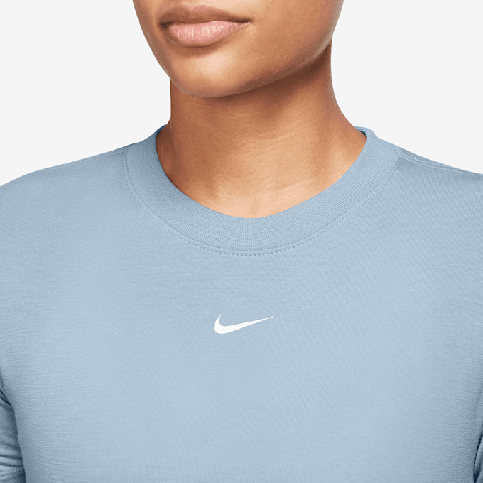 Nike Sportswear Essentials Kurz Slim Fit T-Shirt blau 28230 3