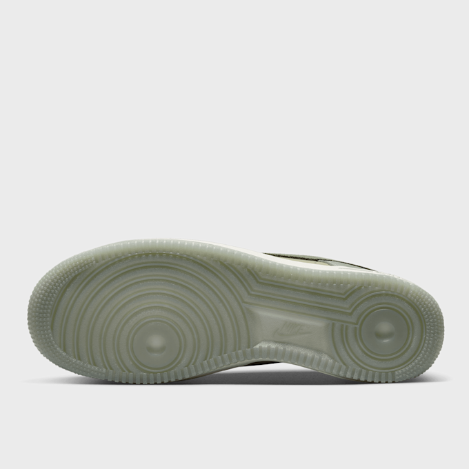 Nike Air Force 1 '07 grün 28231 3