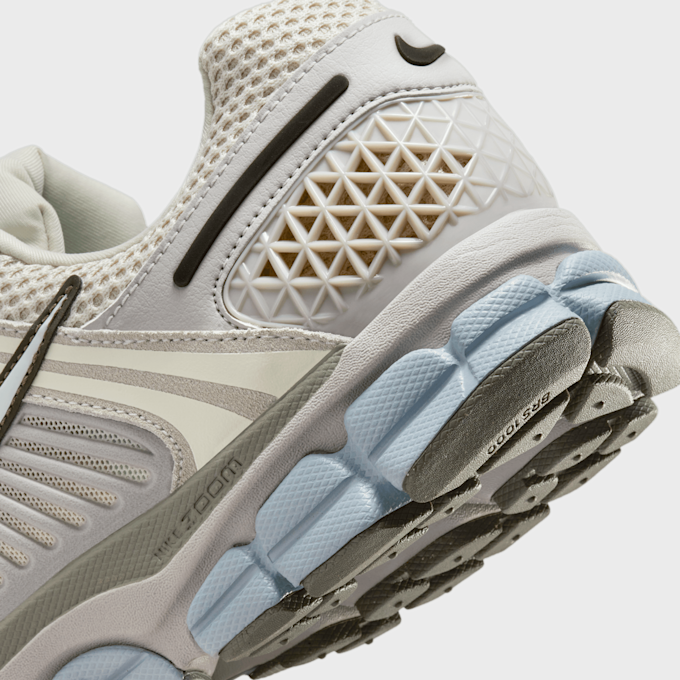 Nike Zoom Vomero 5 SE beige 28313 4