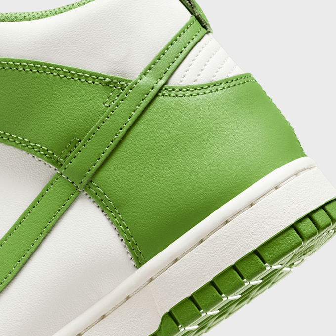 Nike WMNS Dunk High vert 28338 7