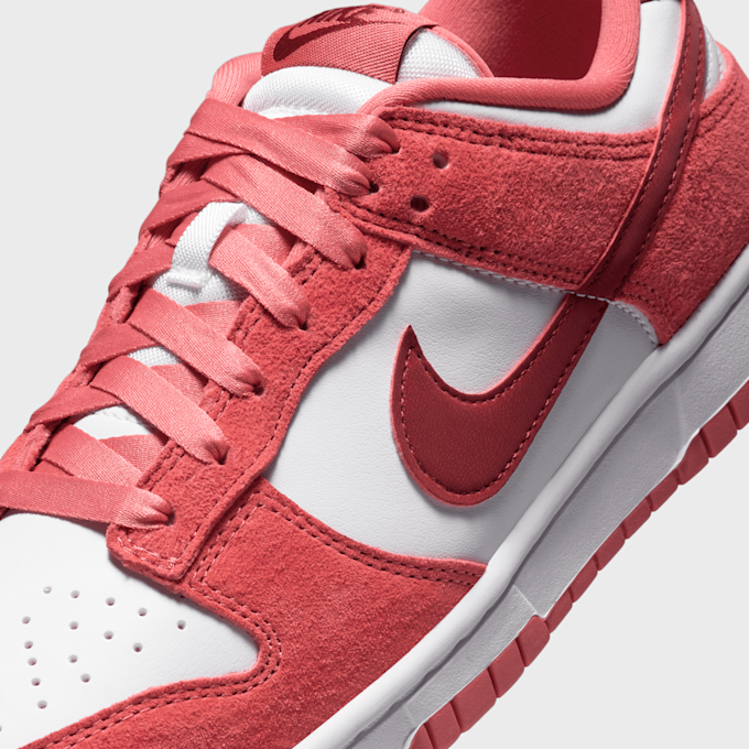 Nike WMNS Dunk Low czerwony 28340 7