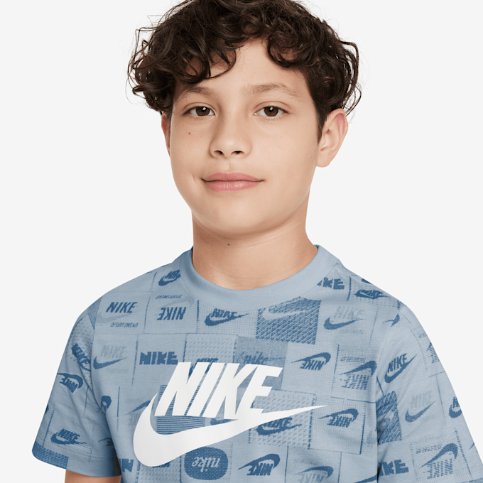 Nike Sportswear Club All Over Print T-Shirt High Brand Read blu 28362 3