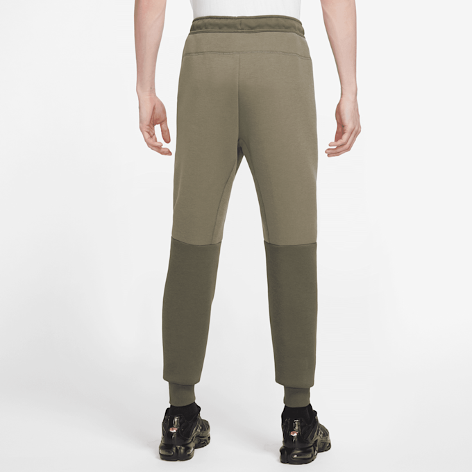 Nike Tech Fleece Jogger grün 28365 2