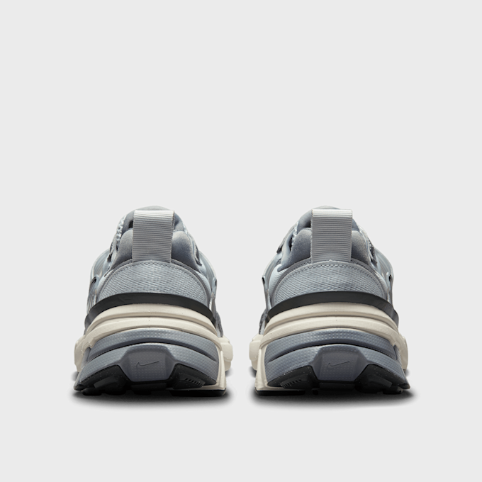 Nike WMNS V2K Run grigio 28408 5