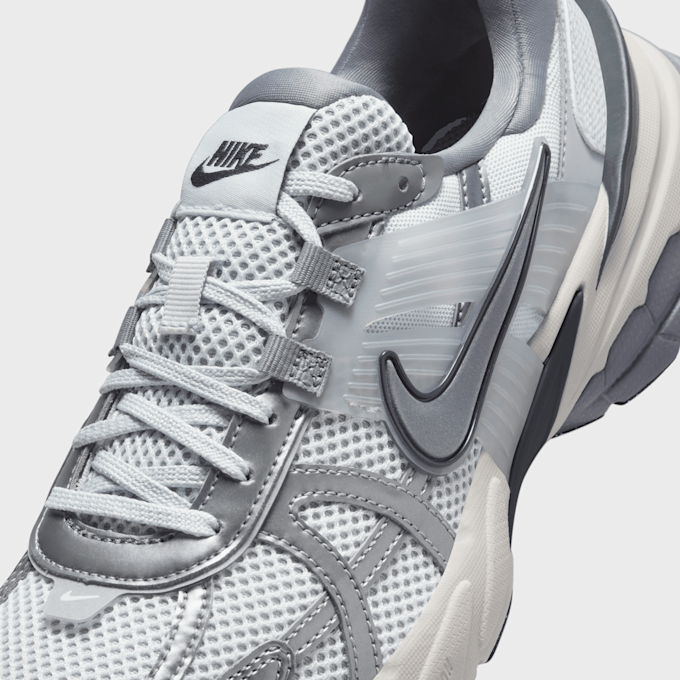 Nike WMNS V2K Run grigio 28408 8