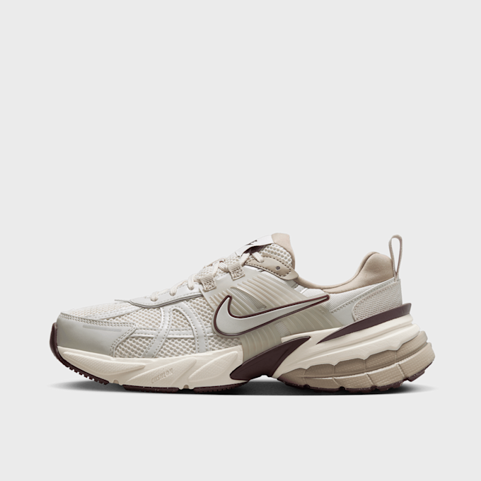 Nike WMNS V2K Run beige 28409 1