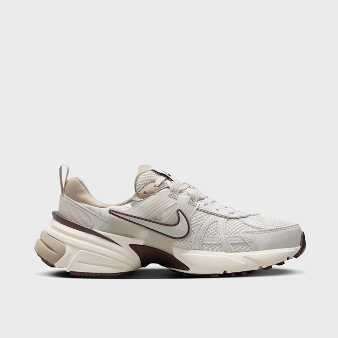Nike WMNS V2K Run beige 28409 2