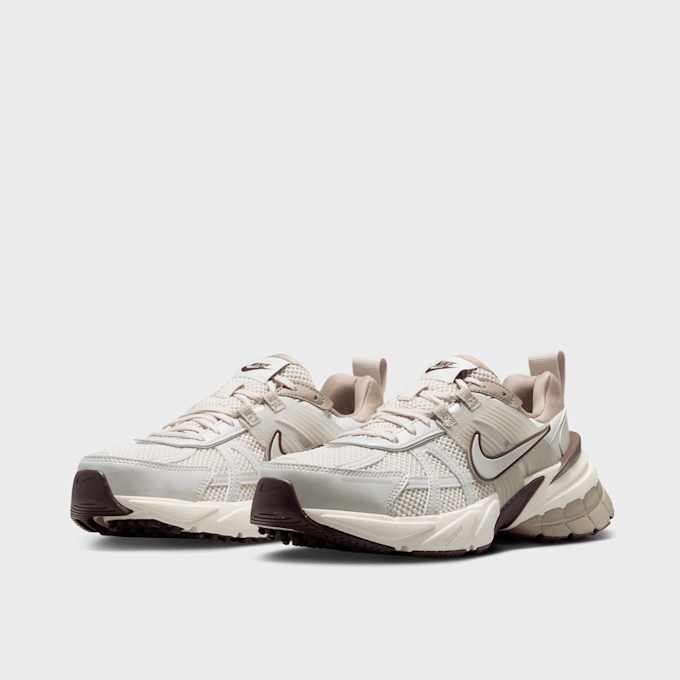 Nike WMNS V2K Run beige 28409 4